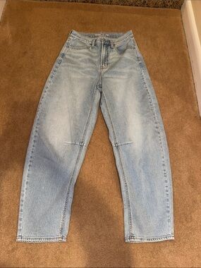 Old Navy Light Blue Wow Barrel Leg Jeans